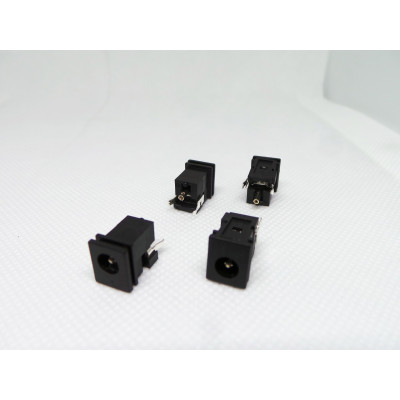 Розєм, гніздо 4.8x1.7 3pin back